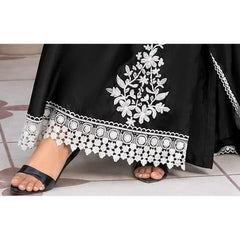 Siyah – Black Sequin Embroidered Kaftan
